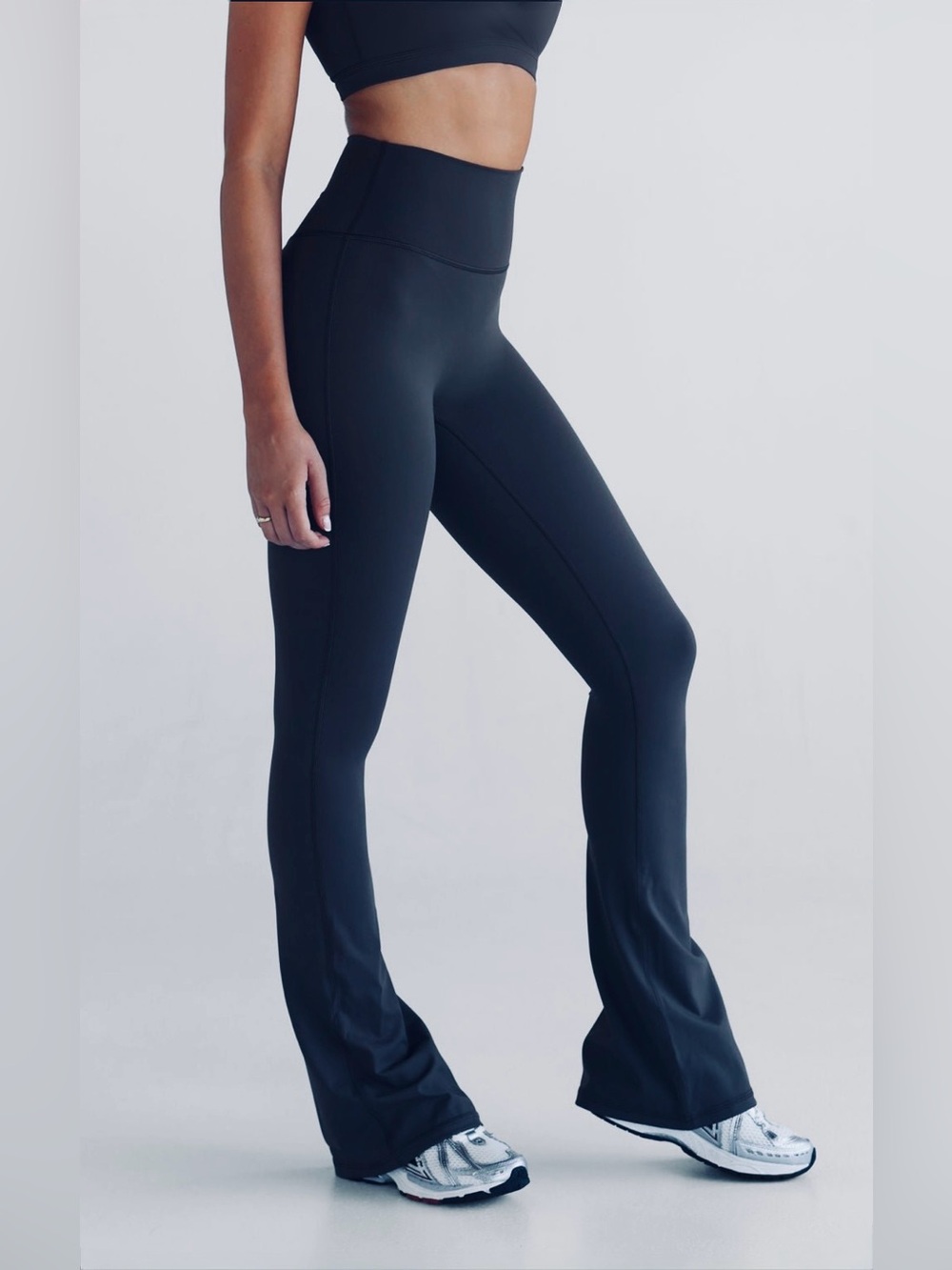 SET Active NAVY Sportbody Full Length Yoga Pants Mini Flare Leggings Brand New